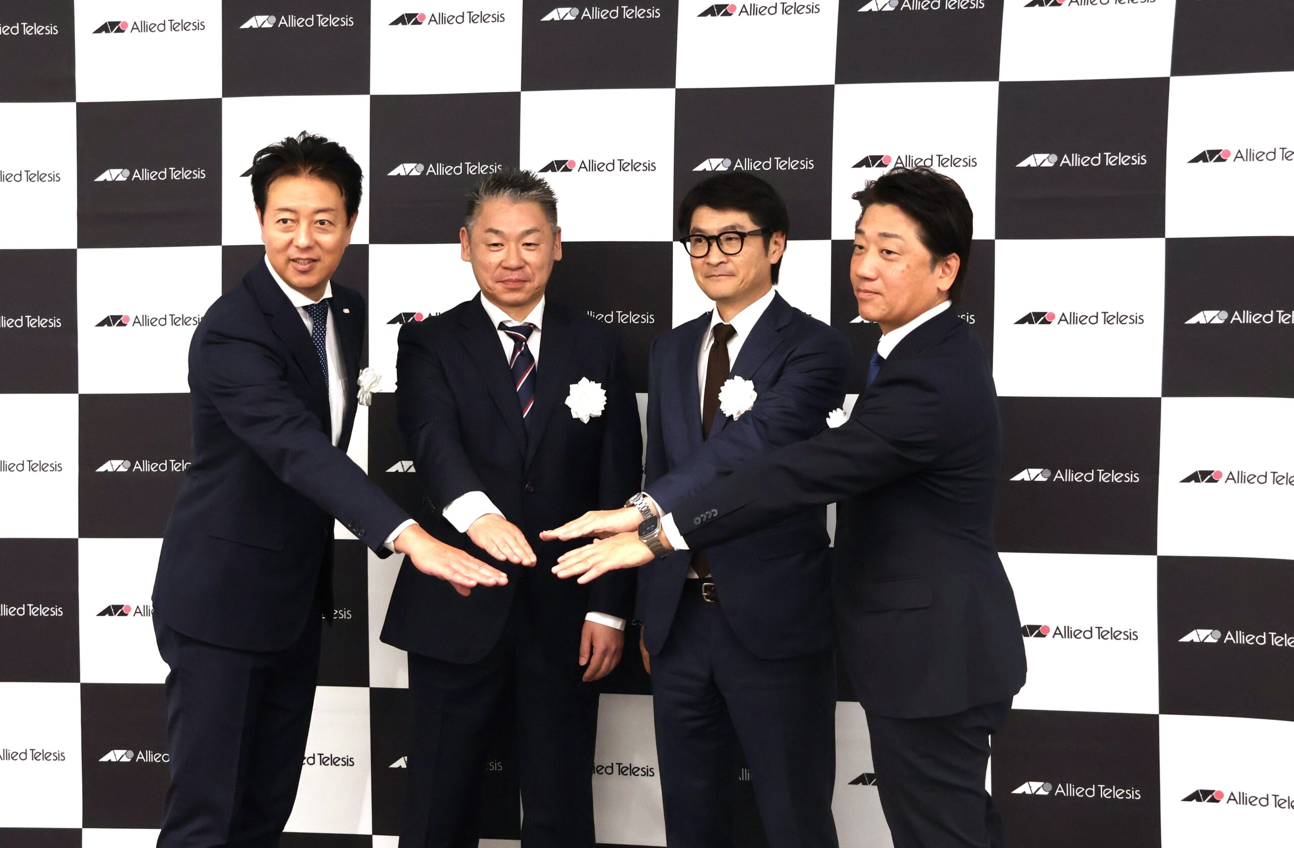 アライドテレシス、ビットブレイン、EPLink、医療DX推進を視野に 医療機関の安全な外部接続環境の実現に向けた3社協業を開始 ～ 治験・臨床研究領域を起点に、3社の技術・知見を組み合わせた活用モデルの検討を開始 ～
